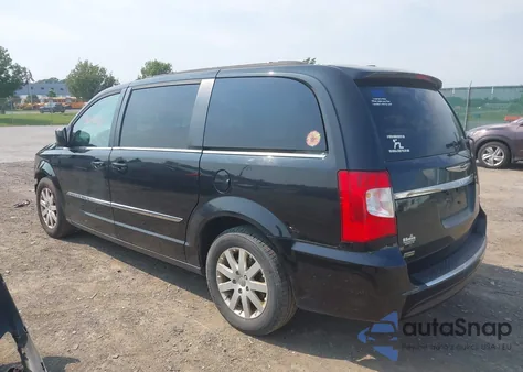 2015 Chrysler Town & Country Touring from USA, damaged, VIN 2C4RC1BG1FR537702